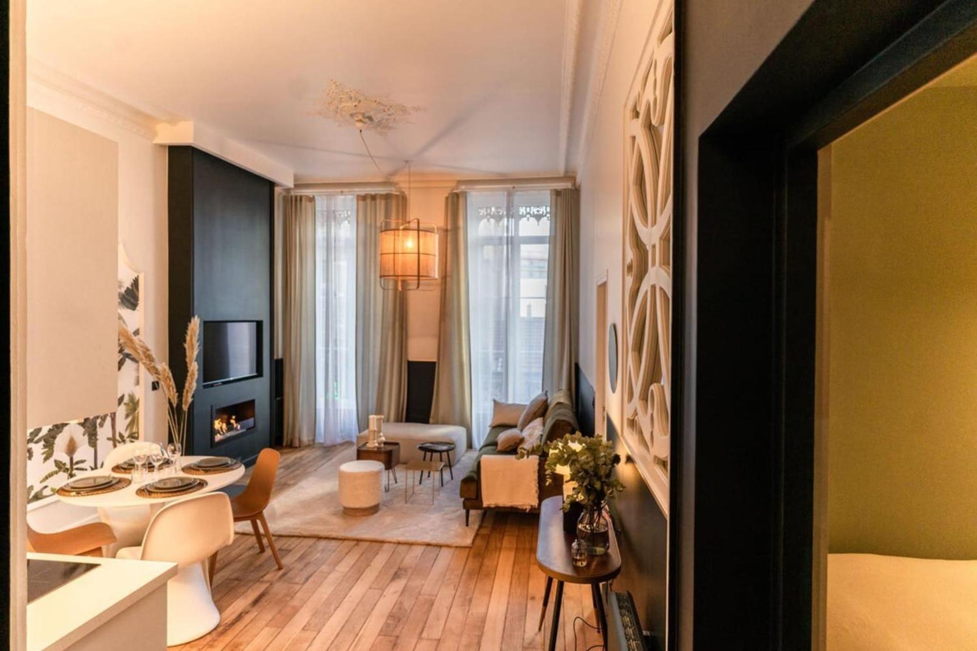 Beige Hospitalite - Coco - Hypercentre-2Chambres-Parking-Zen Saint-Etienne  Buitenkant foto